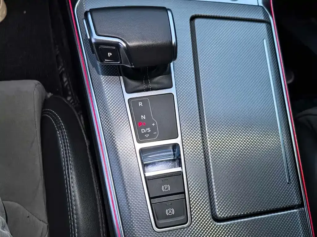 Audi A6L 2022 из CN, фото 10