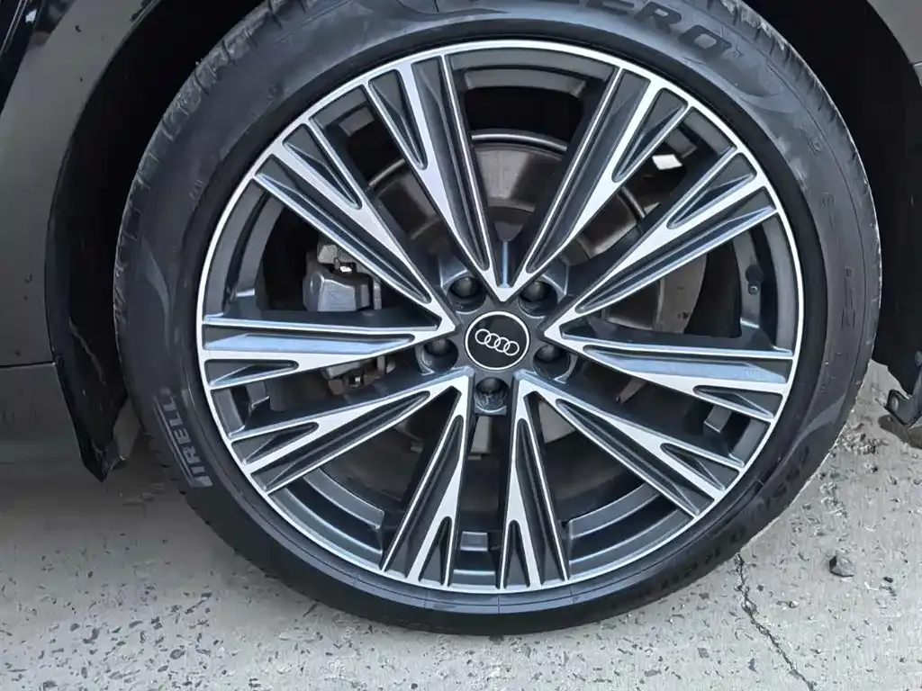 Audi A6L 2022 из CN, фото 6