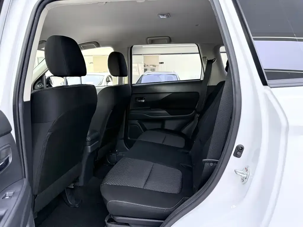 [object Object] Outlander 2023 из CN, фото 7