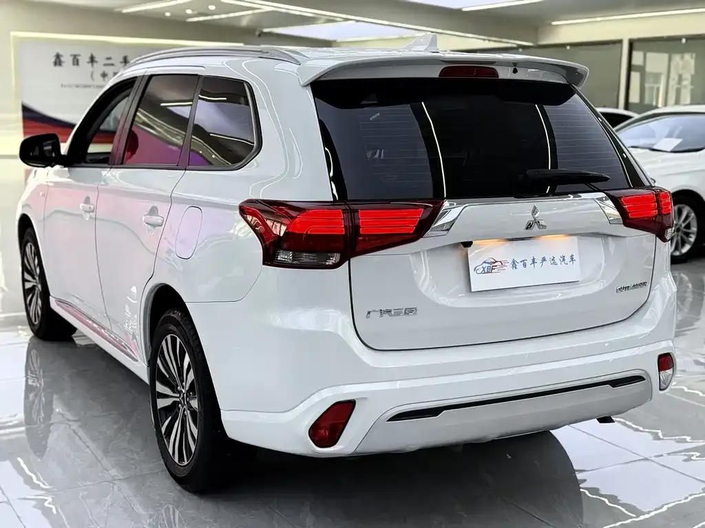 [object Object] Outlander 2023 из CN, фото 8