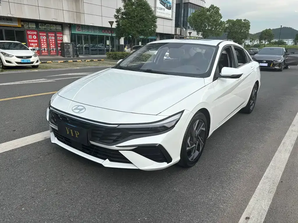 Hyundai Elantra 2024 из CN, фото 1