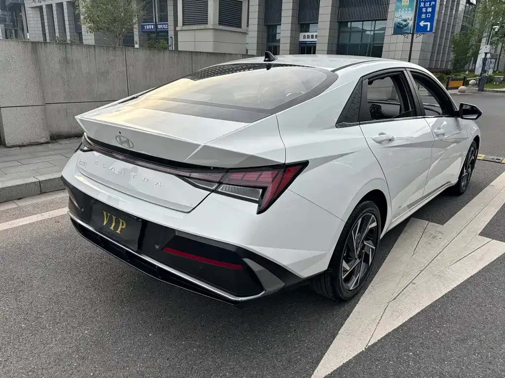 Hyundai Elantra 2024 из CN, фото 10