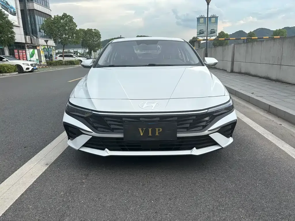Hyundai Elantra 2024 из CN, фото 2