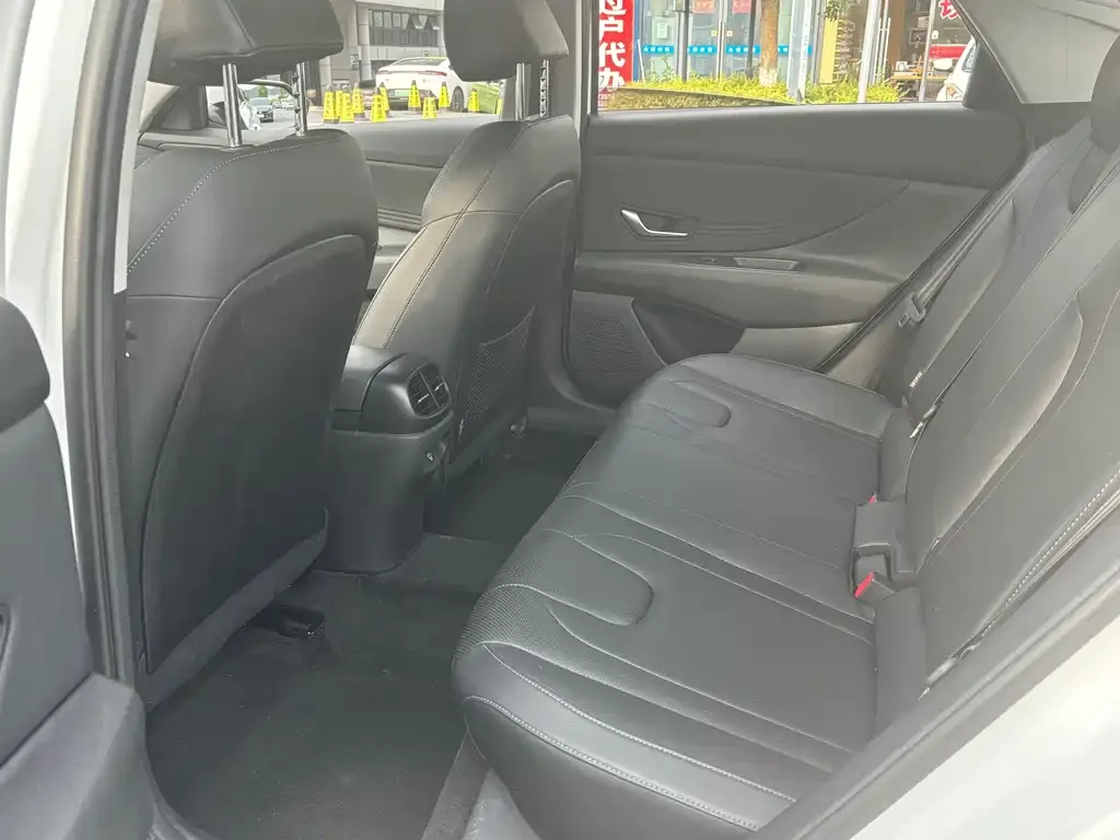 Hyundai Elantra 2024 из CN, фото 6