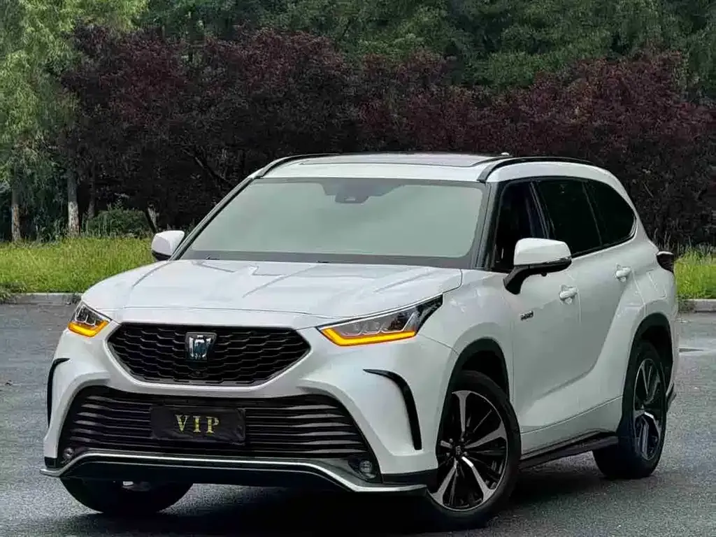Toyota Crown Kluger 2022 из CN, фото 1