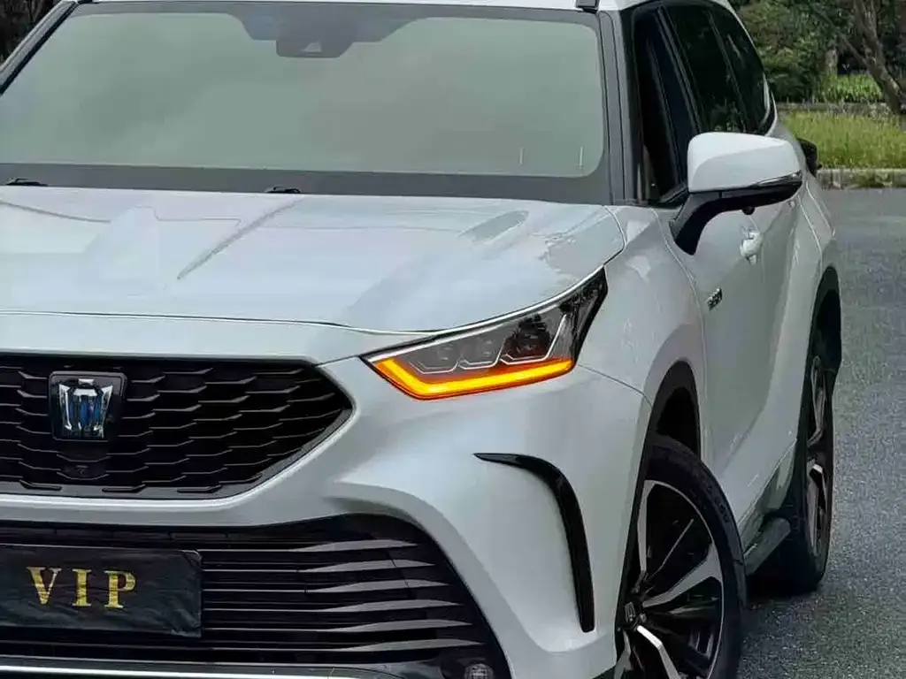 Toyota Crown Kluger 2022 из CN, фото 3