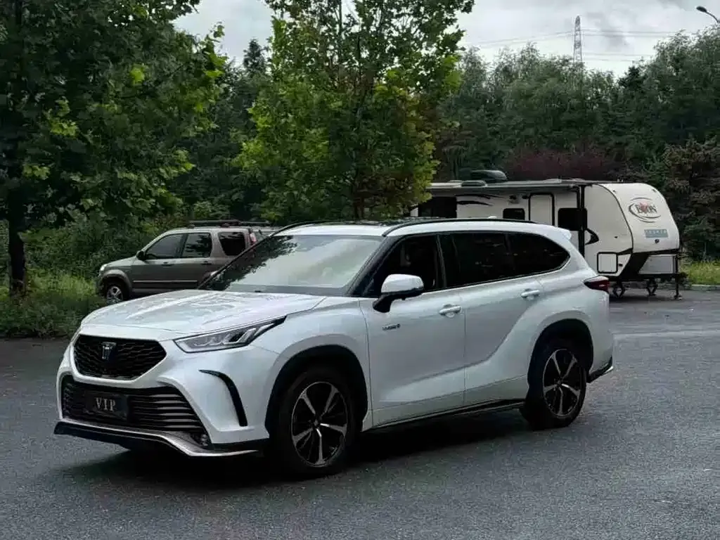 Toyota Crown Kluger 2022 из CN, фото 4