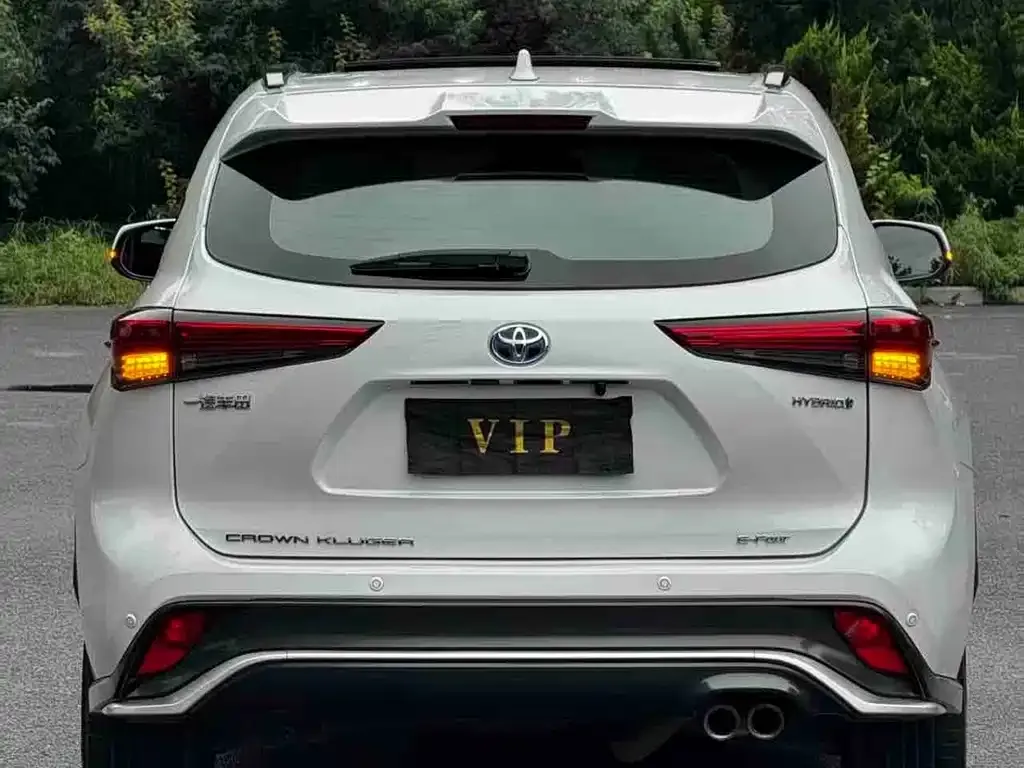 Toyota Crown Kluger 2022 из CN, фото 5