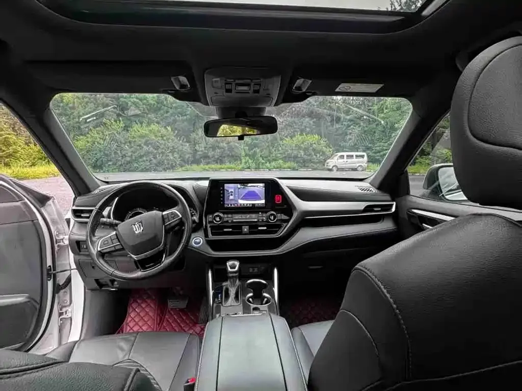 Toyota Crown Kluger 2022 из CN, фото 8