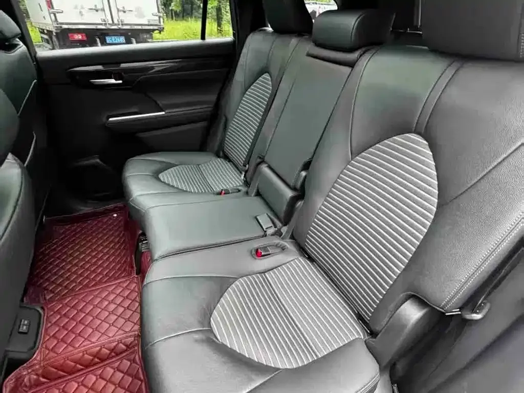 Toyota Crown Kluger 2022 из CN, фото 9