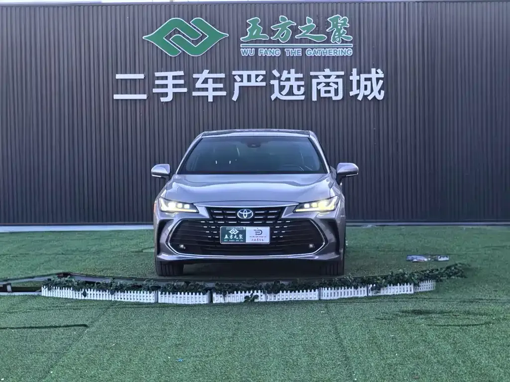 Toyota Avalon 2023 из CN, фото 2