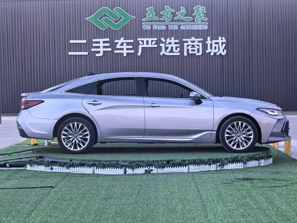 Toyota Avalon 2023 из CN, фото 4