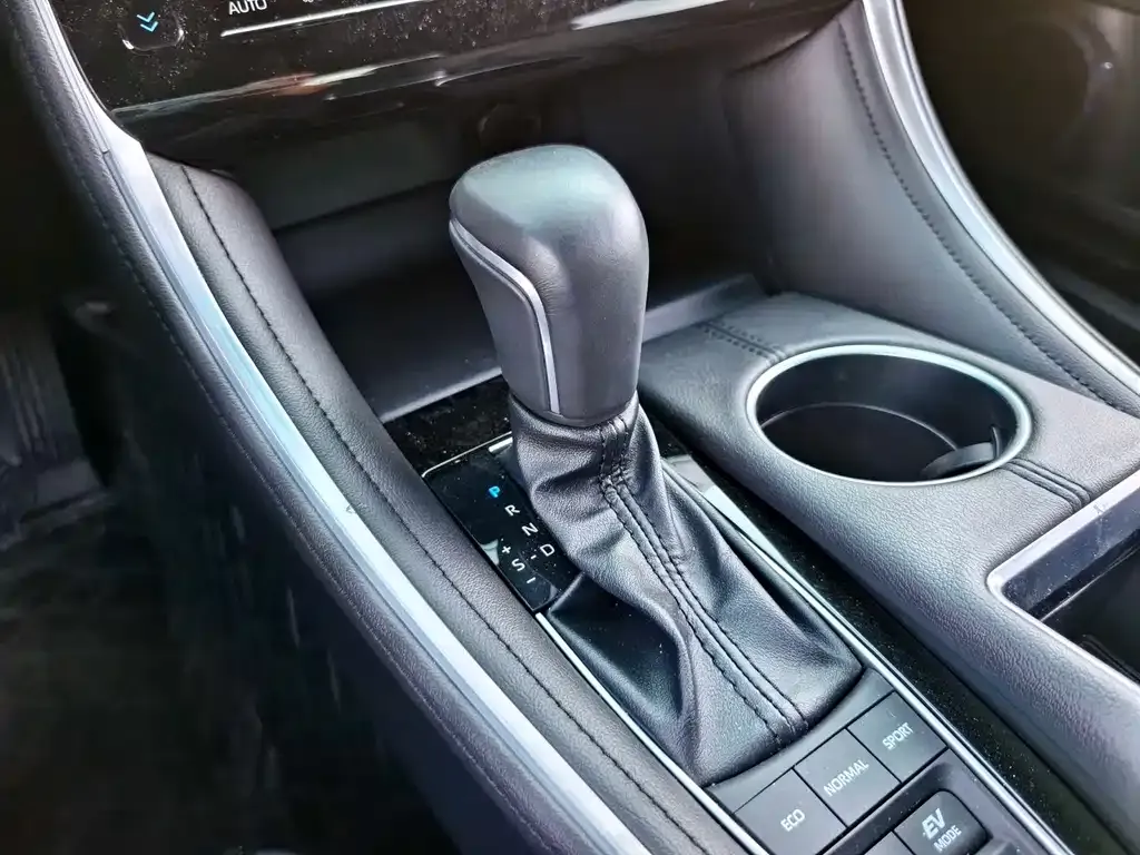 Toyota Avalon 2023 из CN, фото 7