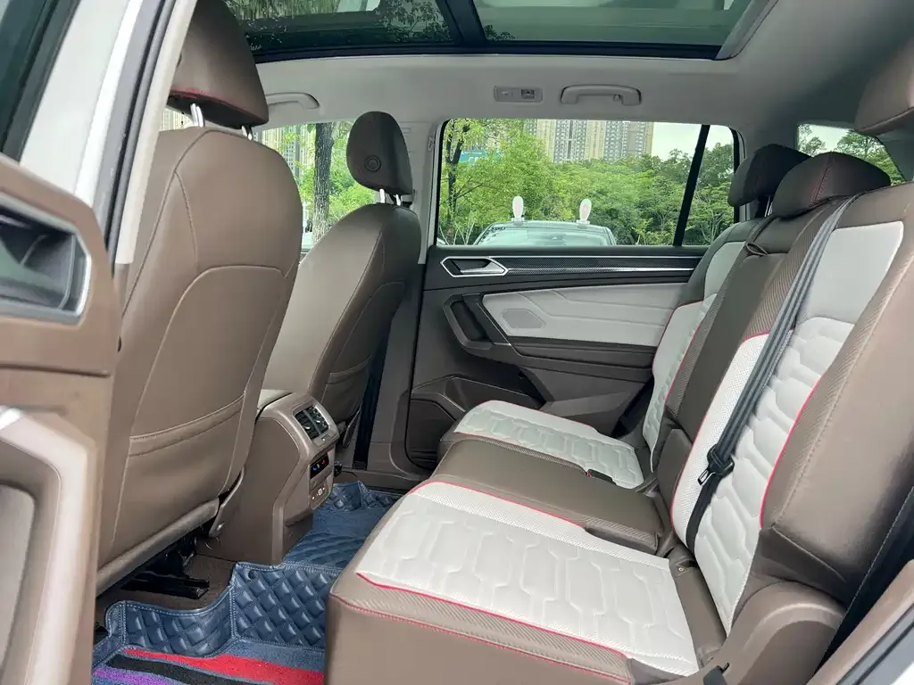 Volkswagen Tiguan L 2023 из CN, фото 10