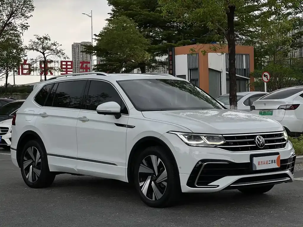 Volkswagen Tiguan L 2023 из CN, фото 3