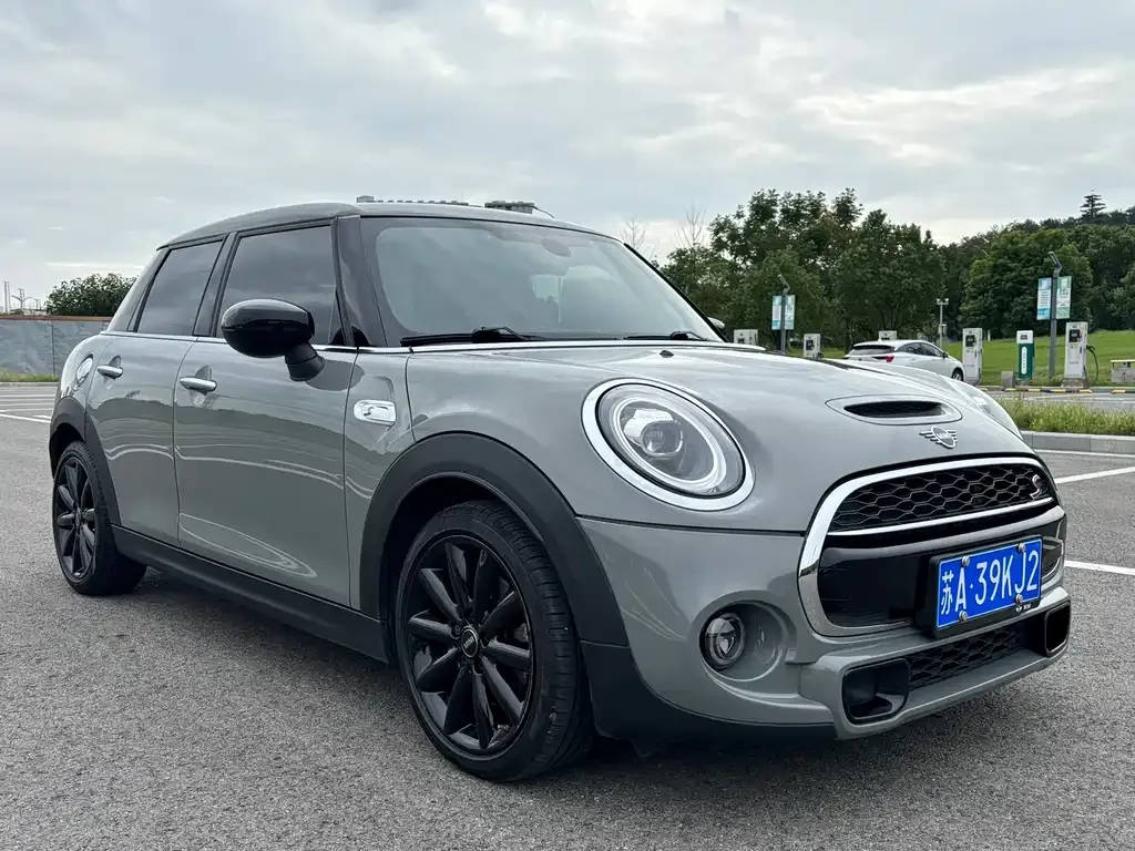 MINI Cooper (3-door) 2021 из CN, фото 3