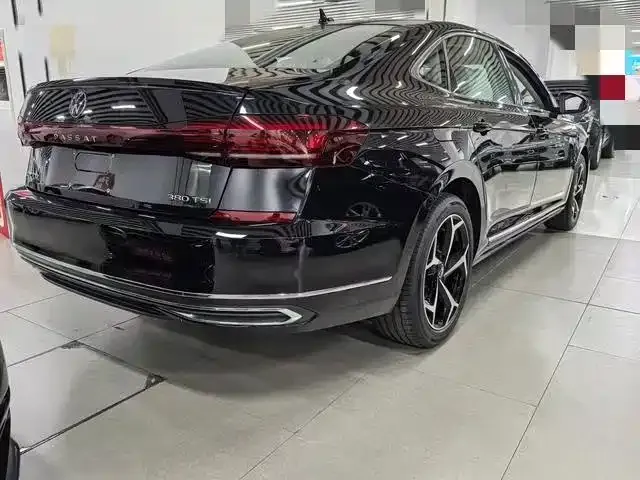 Volkswagen Passat — фото 10