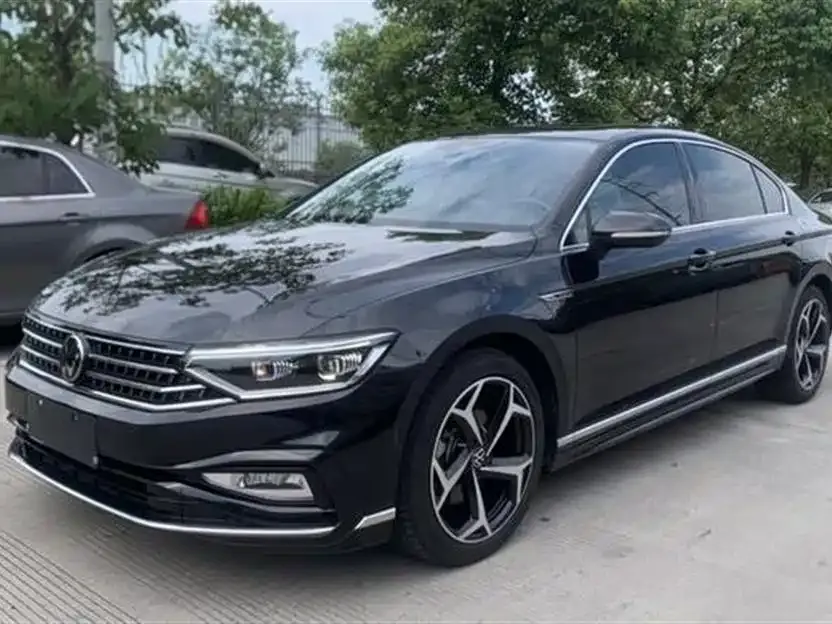 Volkswagen Magotan 2023 из CN, фото 2