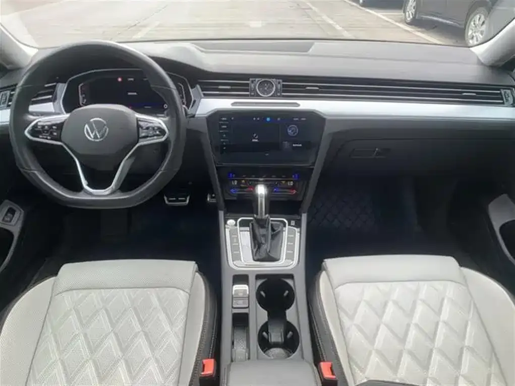 Volkswagen Magotan 2023 из CN, фото 8