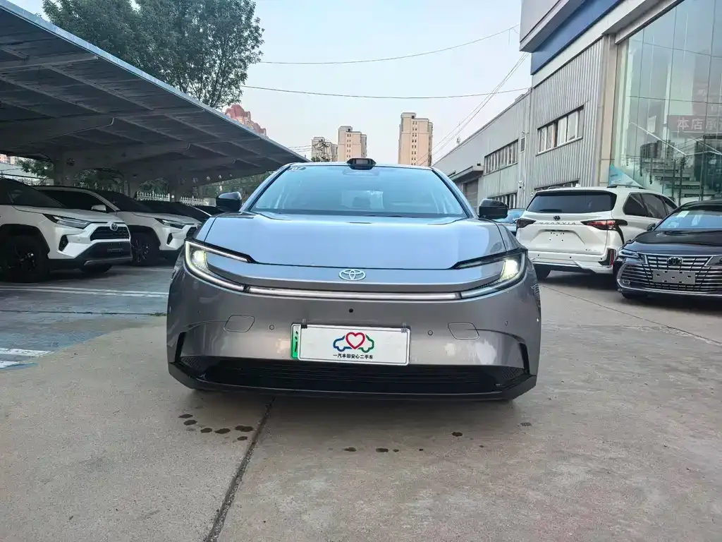 Toyota bZ5 2025 из CN, фото 1