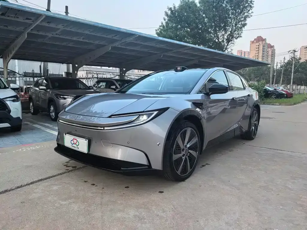 Toyota bZ5 2025 из CN, фото 2