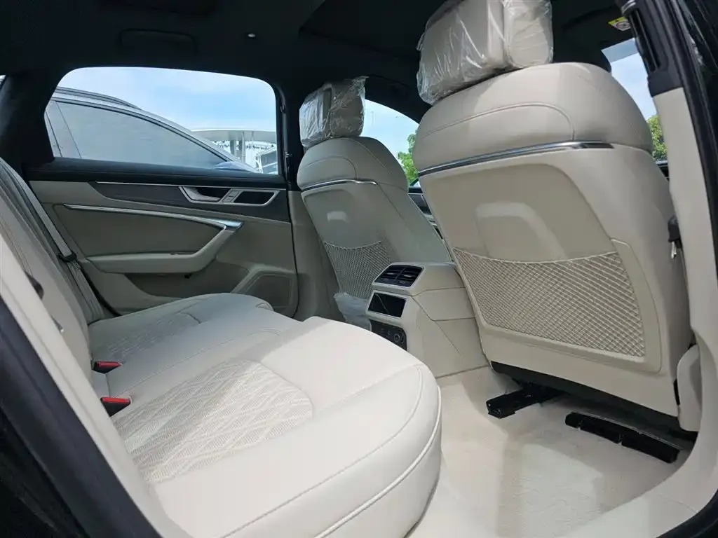 Audi A6L 2025 из CN, фото 7