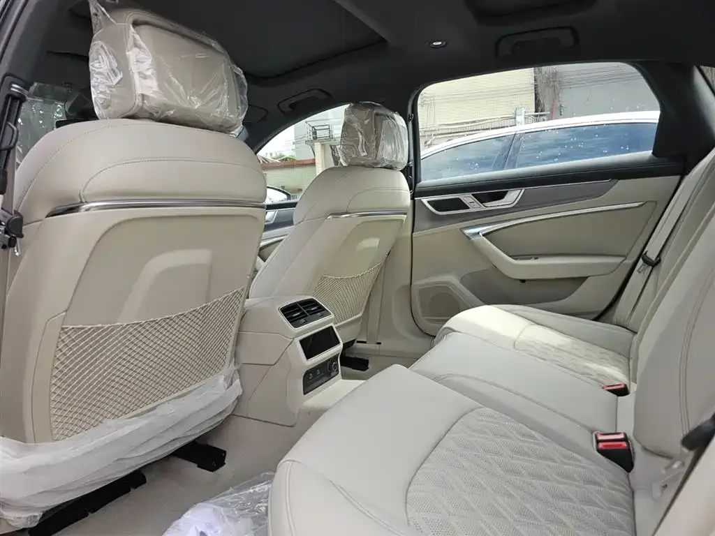 Audi A6L 2025 из CN, фото 9