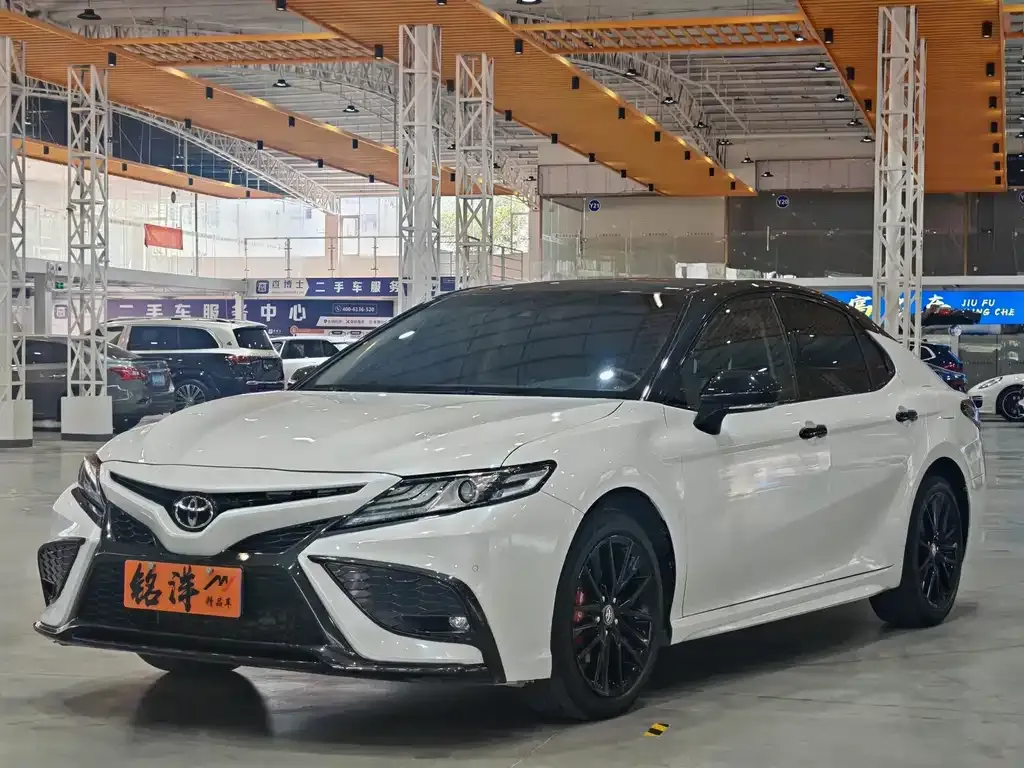 Toyota Camry 2022 из CN, фото 1