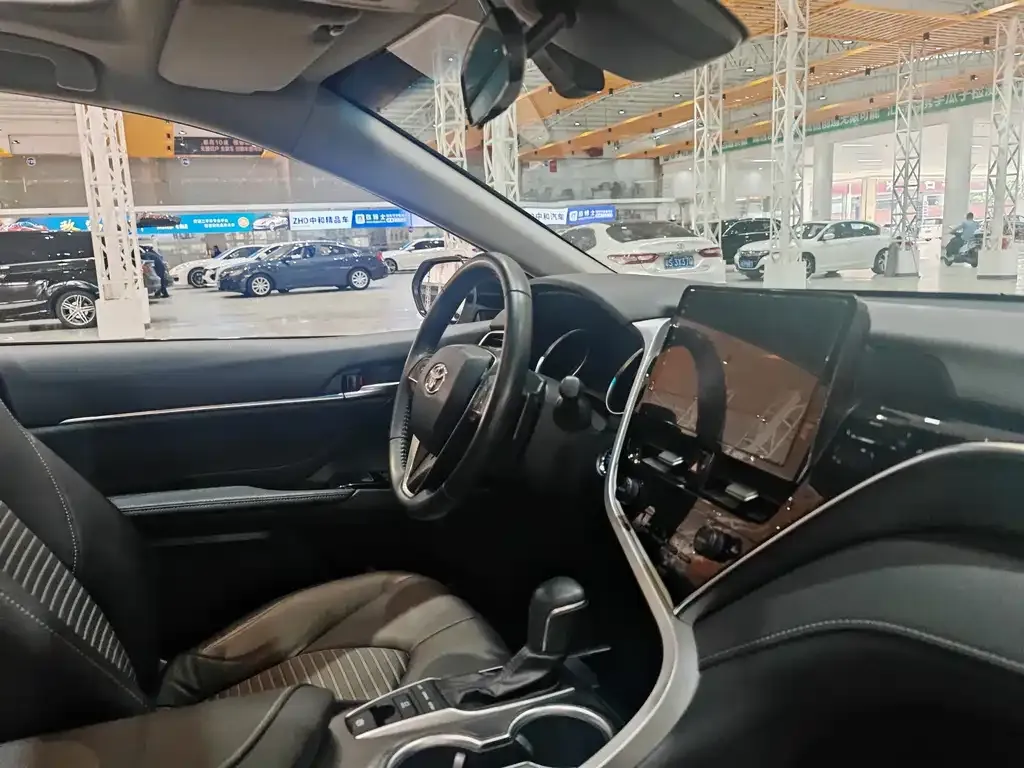 Toyota Camry 2022 из CN, фото 10