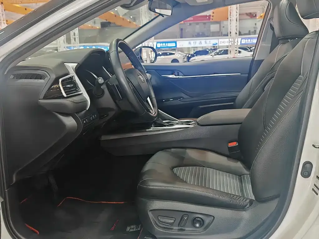 Toyota Camry 2022 из CN, фото 8