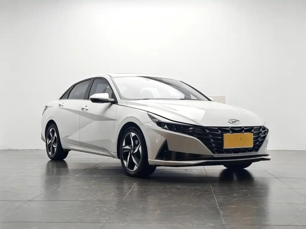 Hyundai Elantra 2023 из CN, фото 2