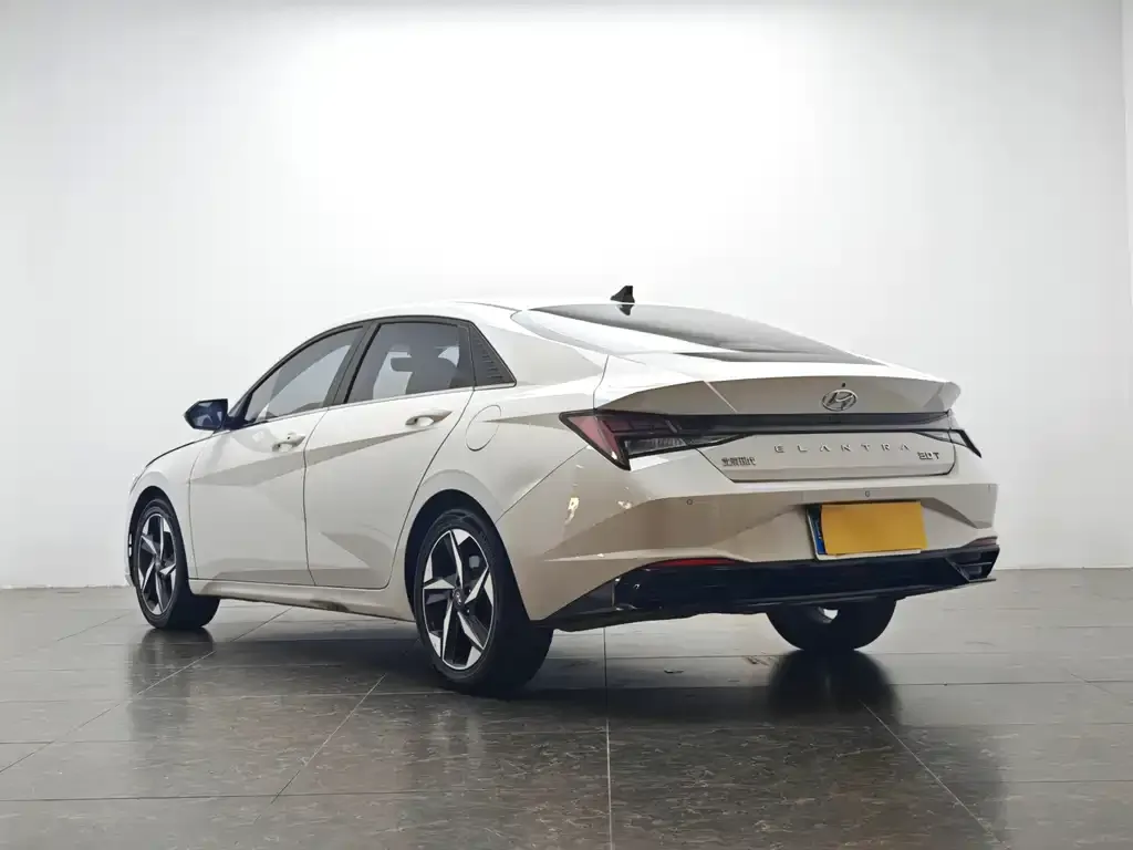 Hyundai Elantra 2023 из CN, фото 4