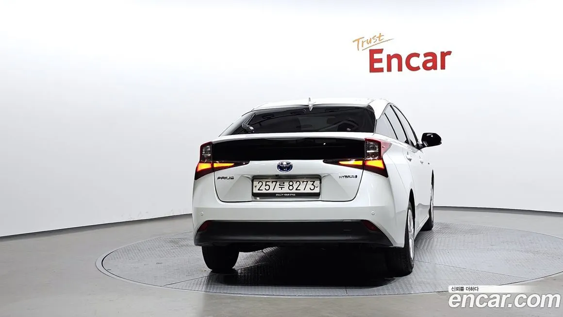 Toyota Prius 2021 из KR, фото 4