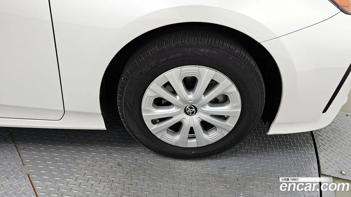 Toyota Prius 2021 из KR, фото 5