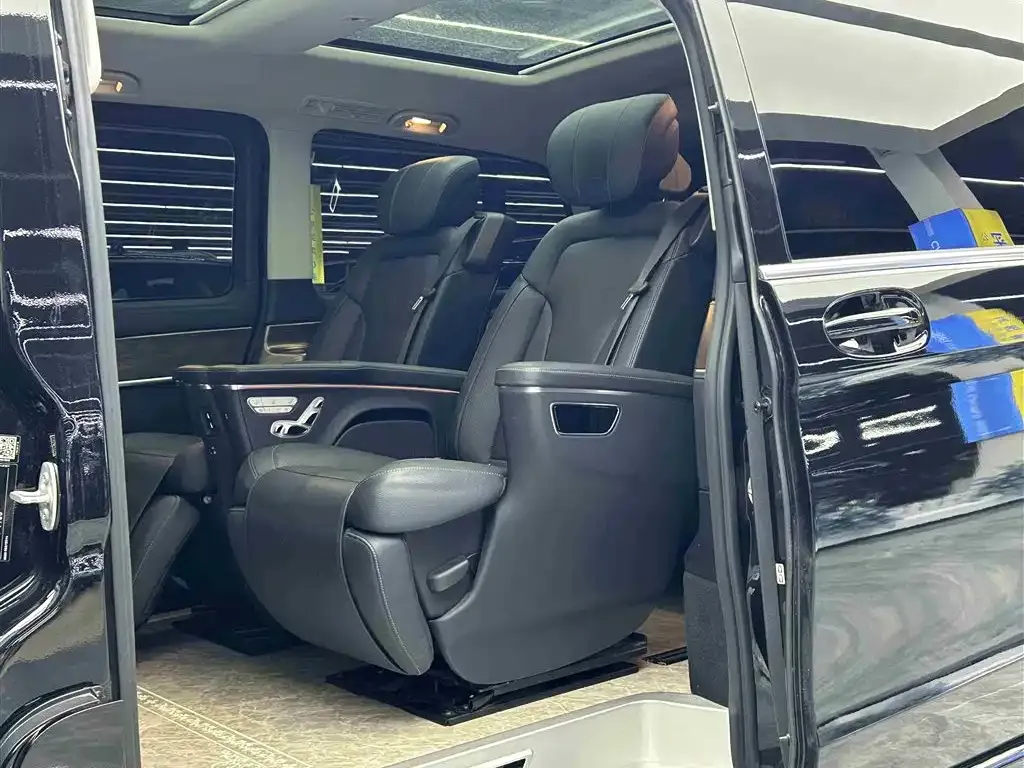 Mercedes-Benz V-Class 2022 из CN, фото 7