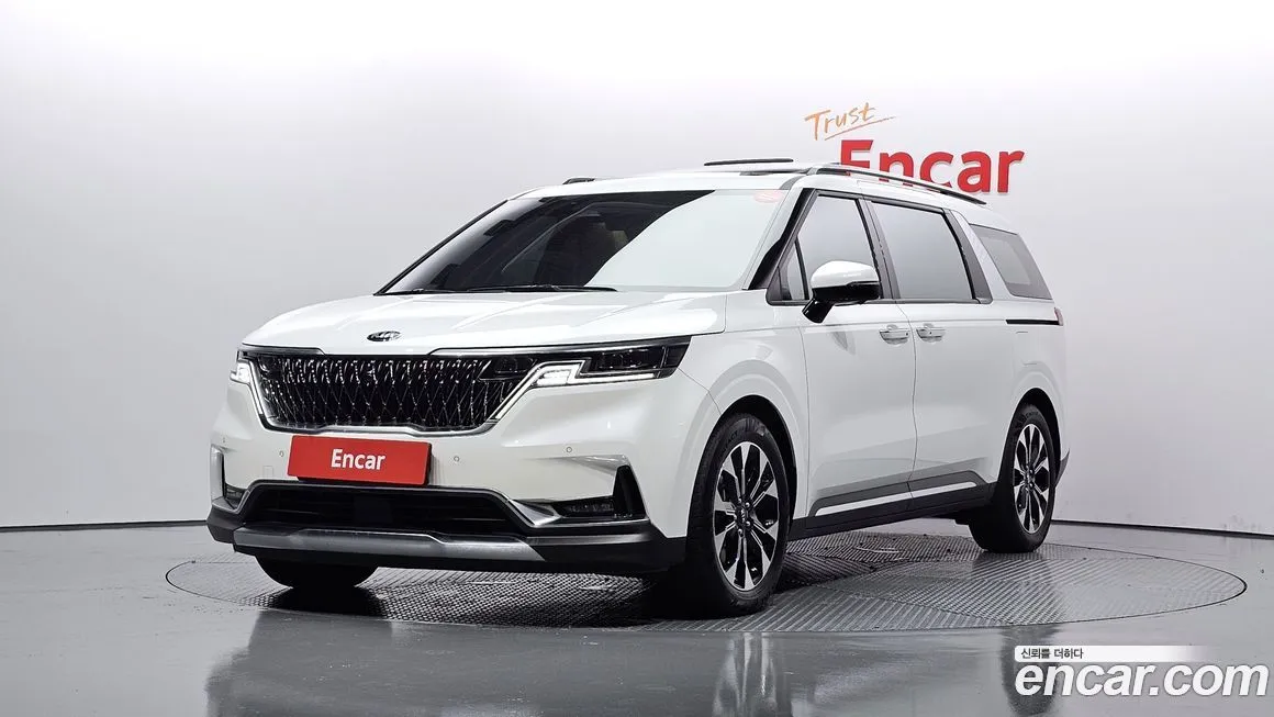 Kia Carnival — фото 1