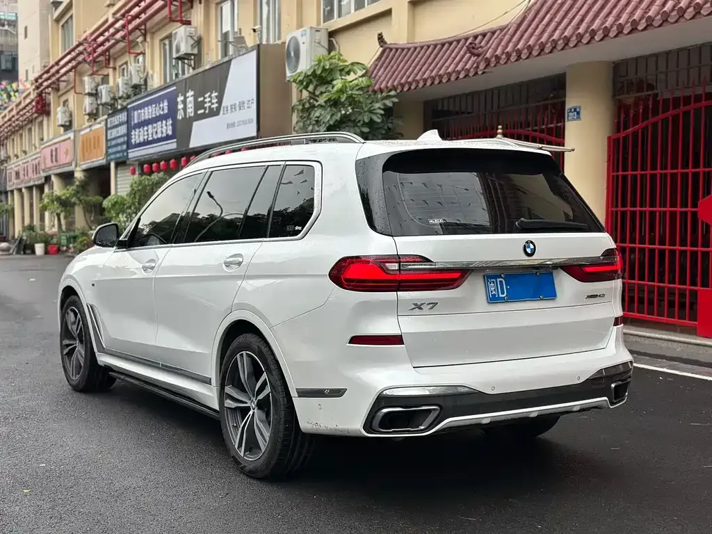 BMW X7 2021 из CN, фото 2