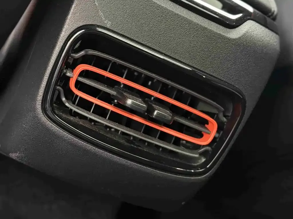 Lynk & Co 02 Hatchback 2022 из CN, фото 10