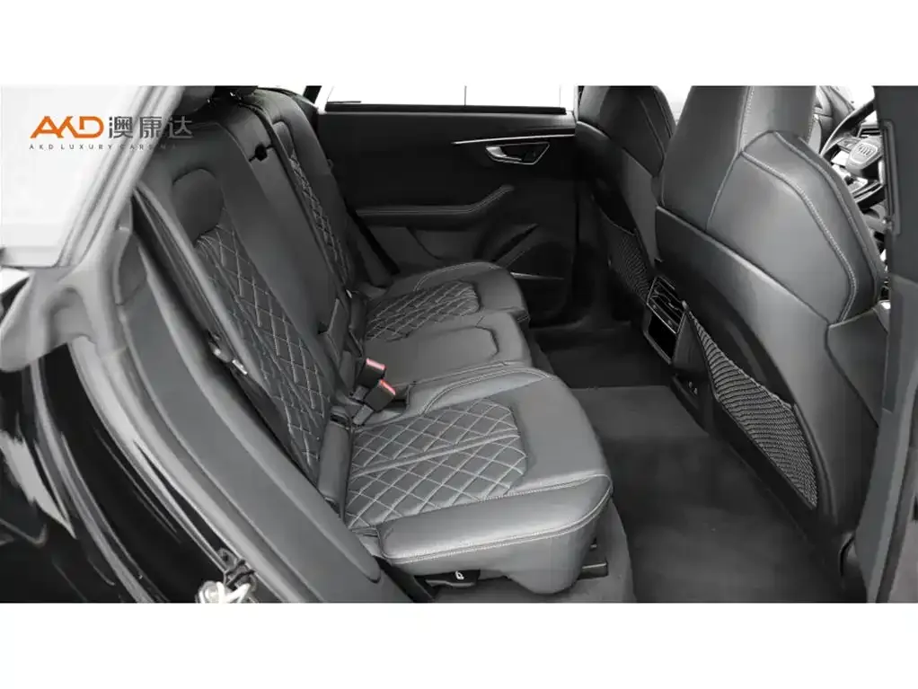 Audi Q8 2021 из CN, фото 8