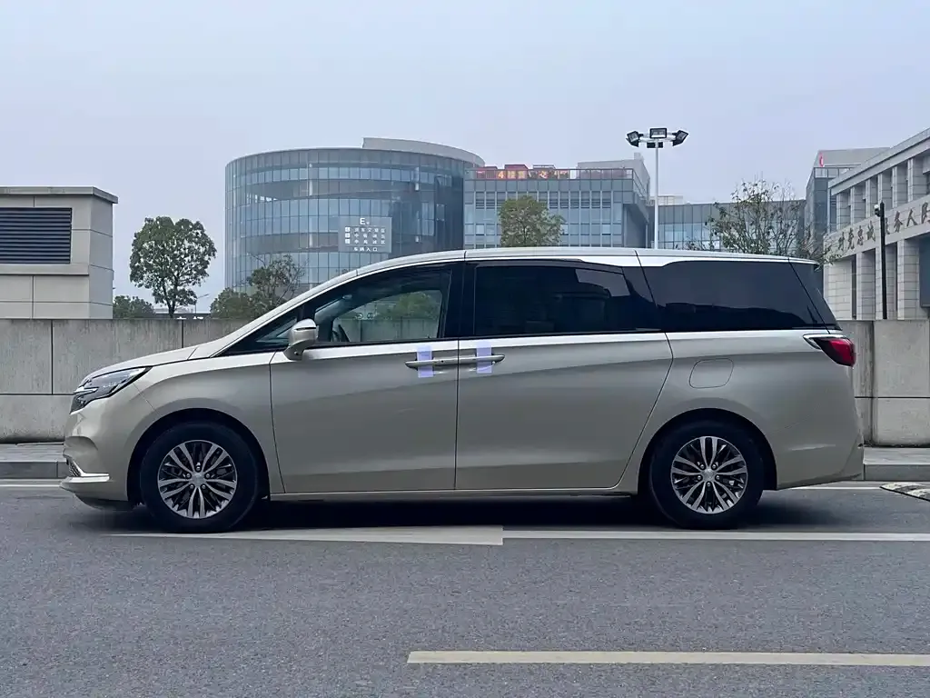 Buick GL8 2022 из CN, фото 4