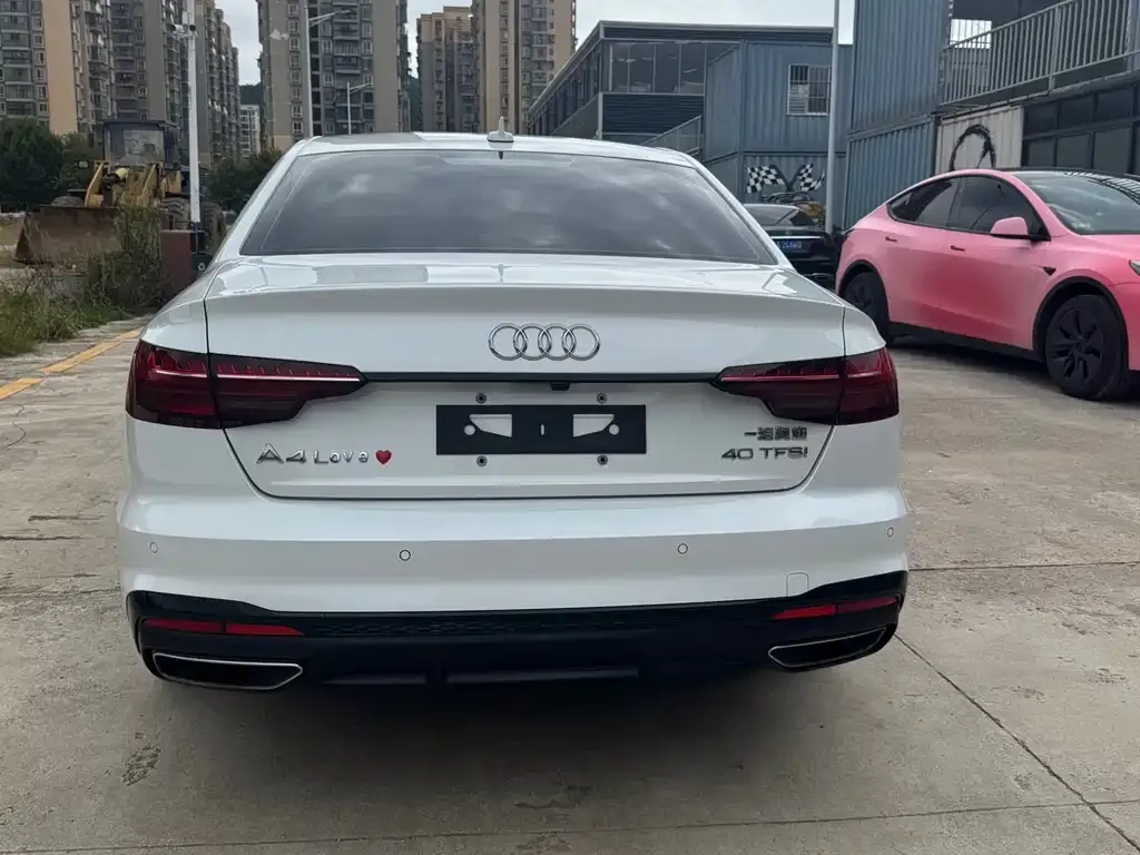 Audi A4L 2023 из CN, фото 8