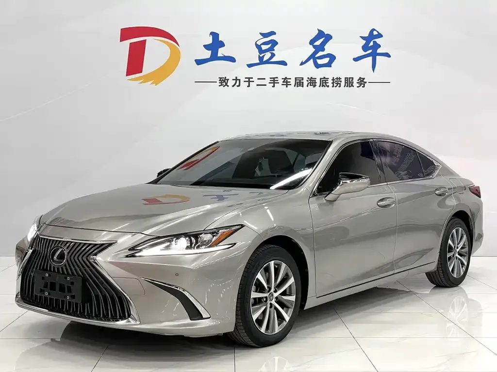 Lexus ES 2021 из CN, фото 1