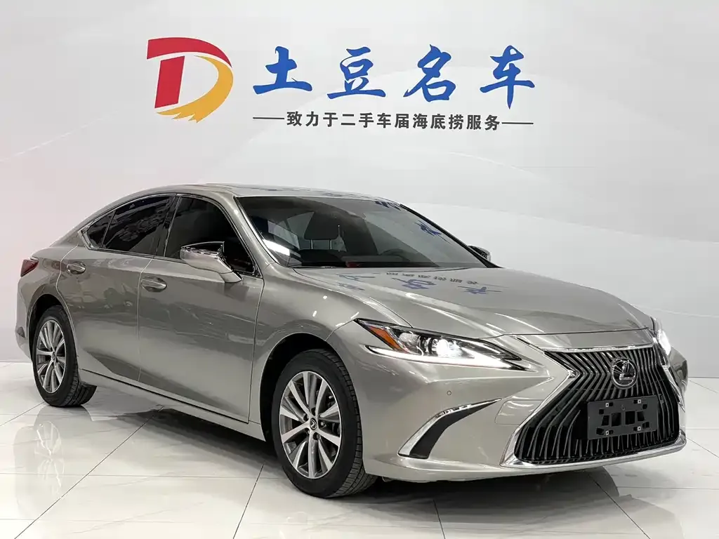 Lexus ES 2021 из CN, фото 3