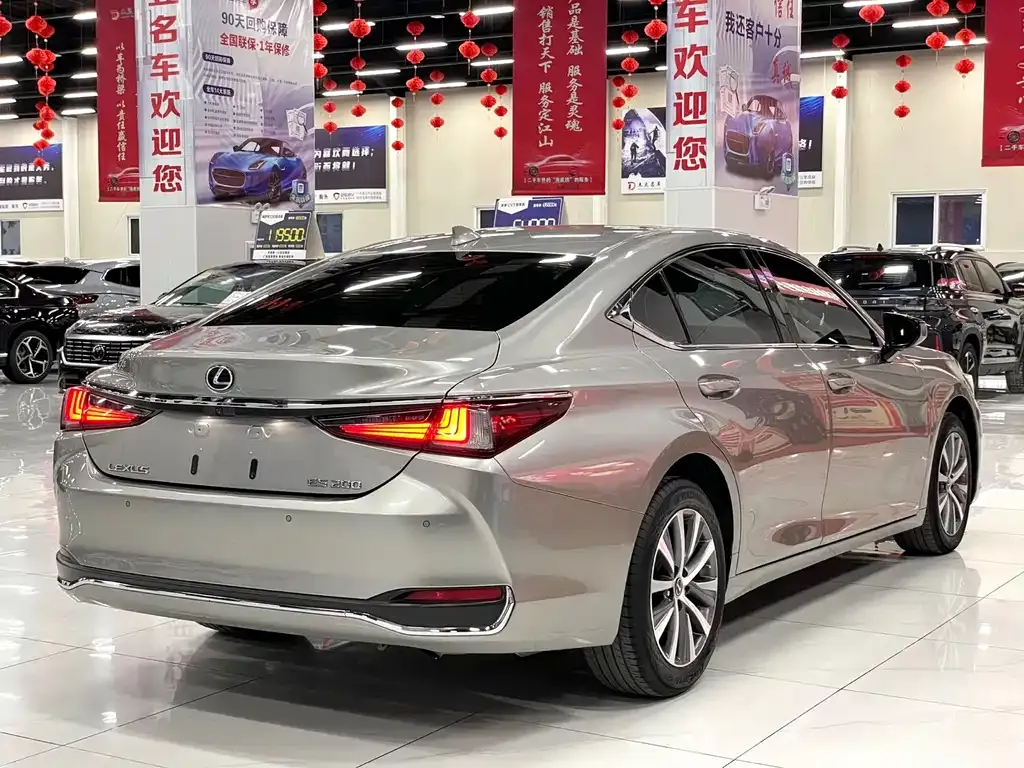 Lexus ES 2021 из CN, фото 6
