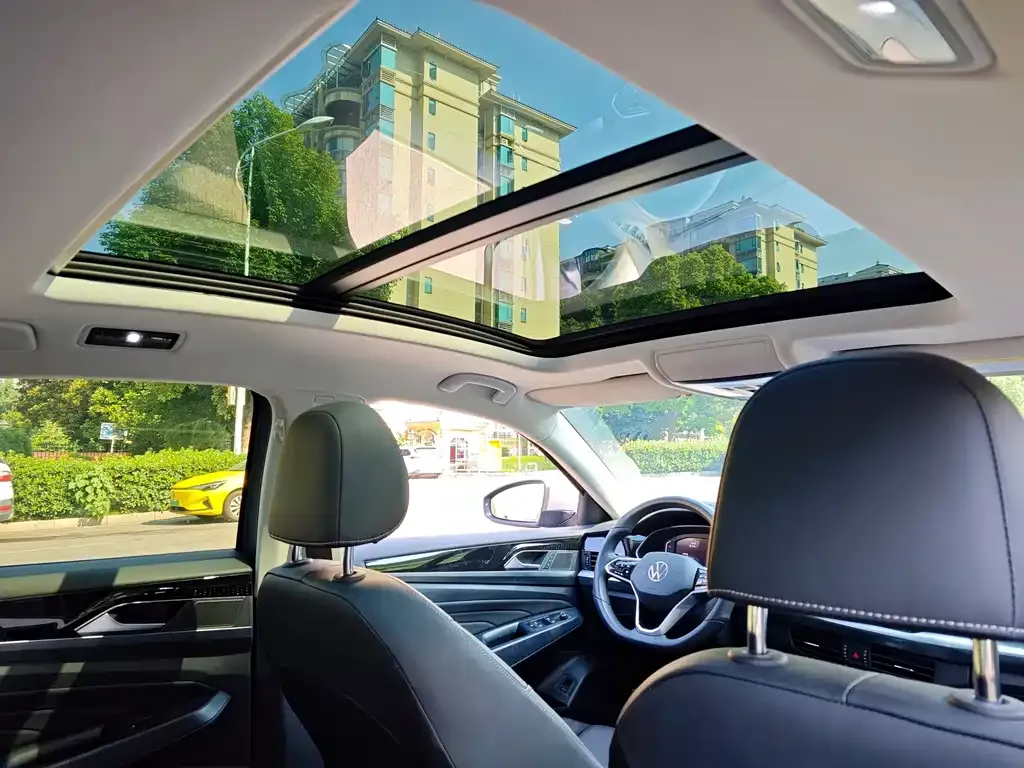 Volkswagen Passat 2024 из CN, фото 8