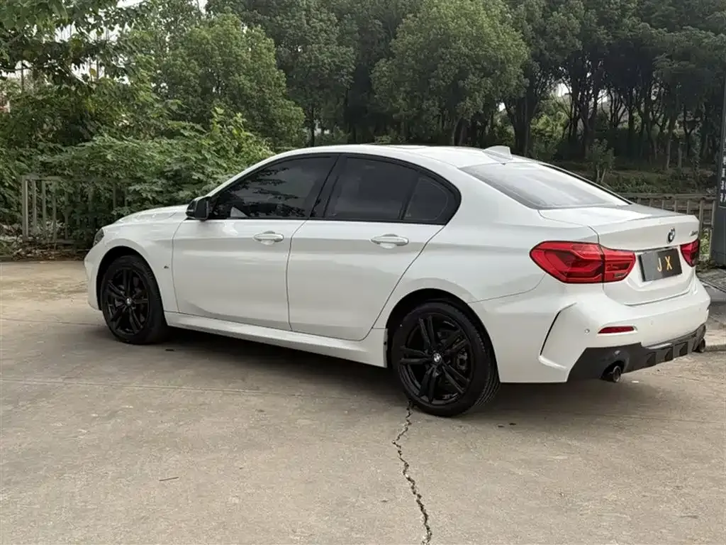 BMW 1 Series 2022 из CN, фото 7