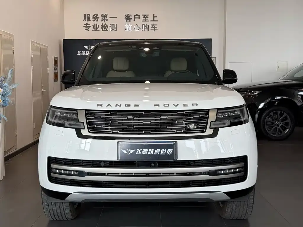 Land Rover Range Rover 2023 из CN, фото 2