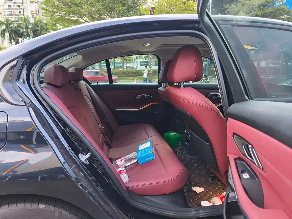 BMW 3 Series 2021 из CN, фото 9
