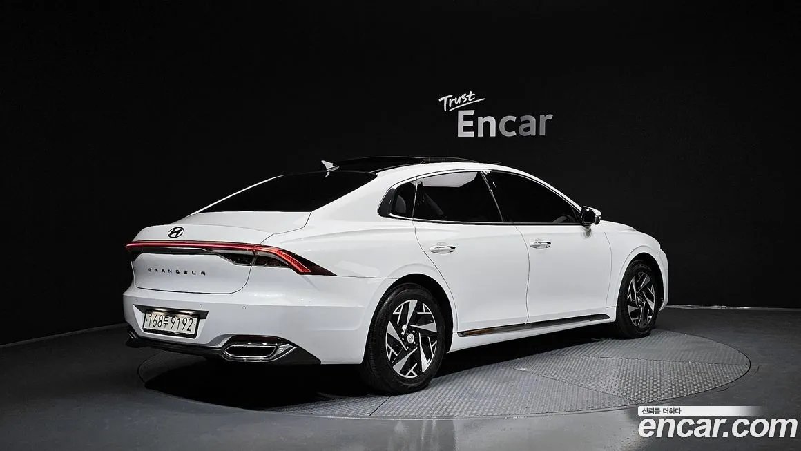 Hyundai Grandeur 2022 из KR, фото 2