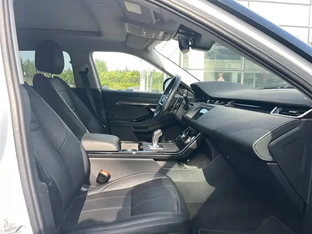Land Rover Evoque 2023 из CN, фото 4